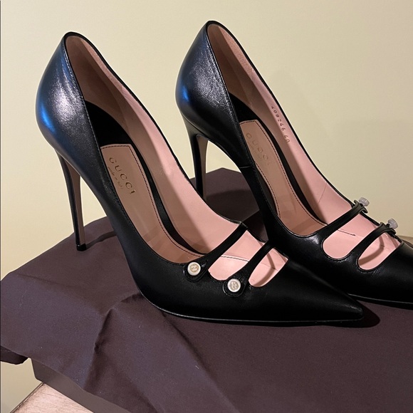 Gucci Shoes - Gucci Black Leather Stiletto Pumps